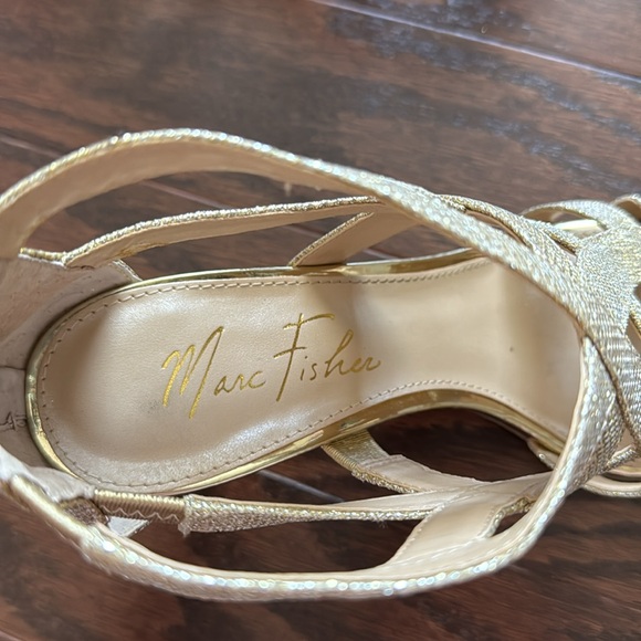 Gold Marc Fisher Heels - Picture 3 of 7